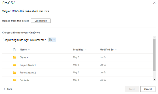 Skjermbilde av Fra CSV-skjermen. Øverst på skjermen finner du Last opp fil-knappen. I nedre halvdel finner du en liste over OneDrive-filer.