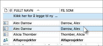 Hold nede CTRL og klikk hver kontakt du vil slette