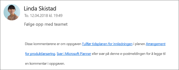 Skjermbilde: Viser en gruppe-e-postadresse der en kollega svarer på den første kommentaren.