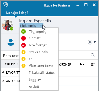 Skjermbilde av Skype for Business-vinduet med Status-menyen åpen.