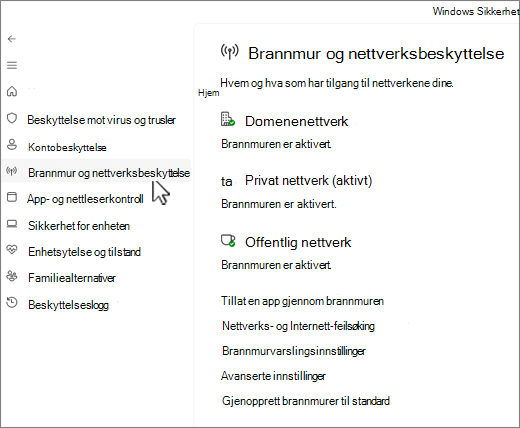 Skjermbilde av siden Brannmur og nettverksbeskyttelse i Windows Sikkerhet-appen.