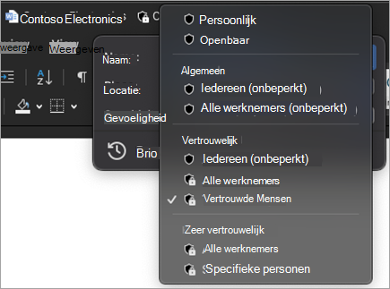 Schermopname van het gevoeligheidsmenu van de titelbalk uitgevouwen om beschikbare vertrouwelijkheidslabels weer te geven.