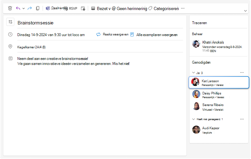 Afbeelding toont een deelvenster voor het bijhouden van vergaderingen waarin alle antwoorden voor elke genodigde worden weergegeven, samen met de nieuwe extra informatie over of elke deelnemer persoonlijk of virtueel deelneemt.