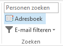 Het adresboek bevindt zich rechts van het tabblad Start.