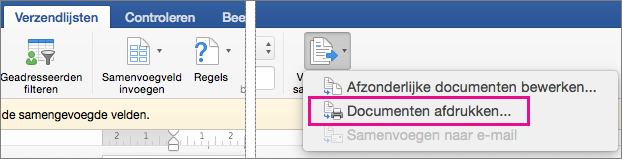 Op het tabblad Verzendlijsten zijn Voltooien & Samenvoegen en de optie Documenten afdrukken gemarkeerd