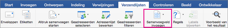 Op het tabblad Verzendlijsten is Samenvoegveld invoegen gemarkeerd