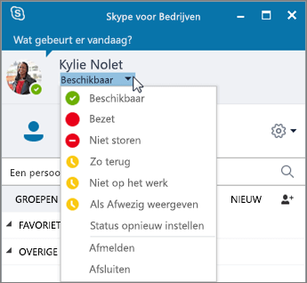 Schermafbeelding van het venster van Skype voor Bedrijven met het menu Status geopend.