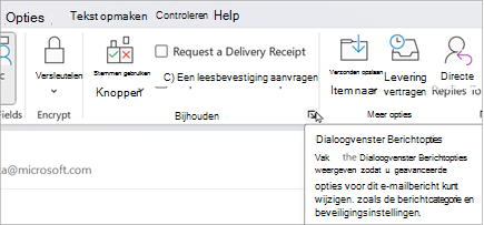 Selecteer in een nieuw e-mailbericht Opties > berichtopties