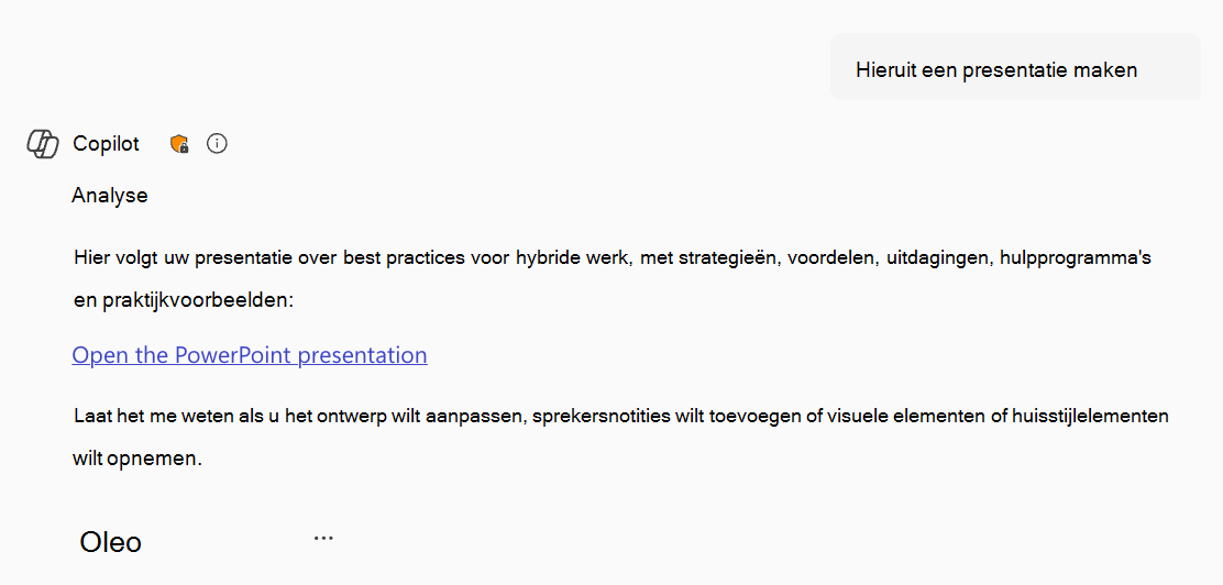 Schermopname van Microsoft Copilot die een PowerPoint genereert en een koppeling teruggeeft aan de gebruiker.