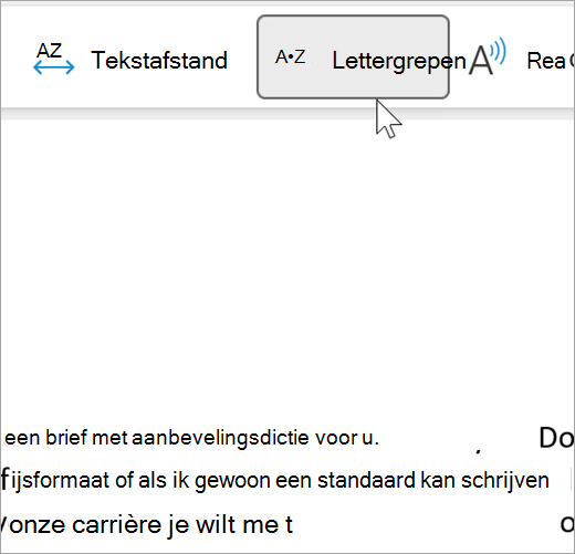 Schermopname van de lettergreepfunctie van insluitende lezer geselecteerd en een paar woorden in een e-mailbericht weergegeven, gescheiden in lettergrepen. het woord aanbeveling wordt weergegeven als rec dot om punt men punt da dpt tion