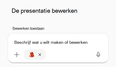Schermopname van het vak Copilot-prompt met de merkenset geselecteerd in PowerPoint.