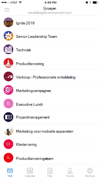 Toont het scherm Groepen, met een lijst van groepen zoals Ignite 2016 en Senior Leadership Team.
