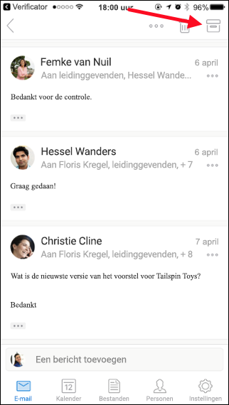 U kunt een bericht archiveren door te tikken op de knop Archiveren