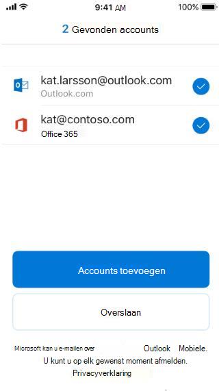 Toont een Outlook-scherm met twee e-mailadressen die worden vermeld: één met een Outlook-e-mail en een niet-e-mailadres.