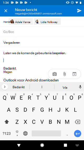 Toont een Android-scherm met een e-mailconcept. Drie knoppen bevinden zich onder het bericht: Camera, Bijlage en Calendar.