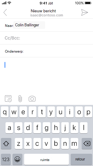 Toont een iOS-scherm met een e-mailconcept. Onder het concept bevinden zich drie knoppen: Calendar, Bijlage en Camera.