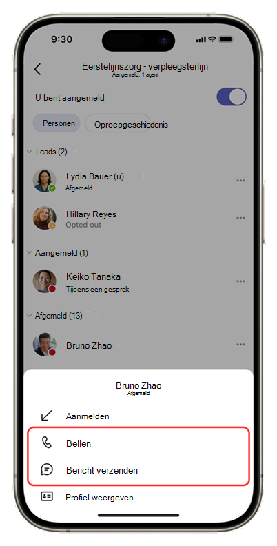 Schermopname van de Wachtrijen-app op mobiele apparaten, met opties voor interactie met een teamlid.