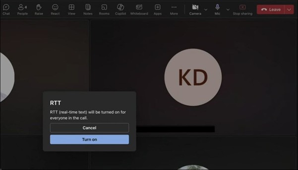 Okno spotkania w aplikacji Teams z panelem RTT u dołu systemu macOS.