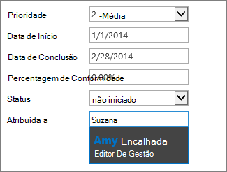 Um resultado da pesquisa da caixa de preenchimento automático com um campo de exibição secundário
