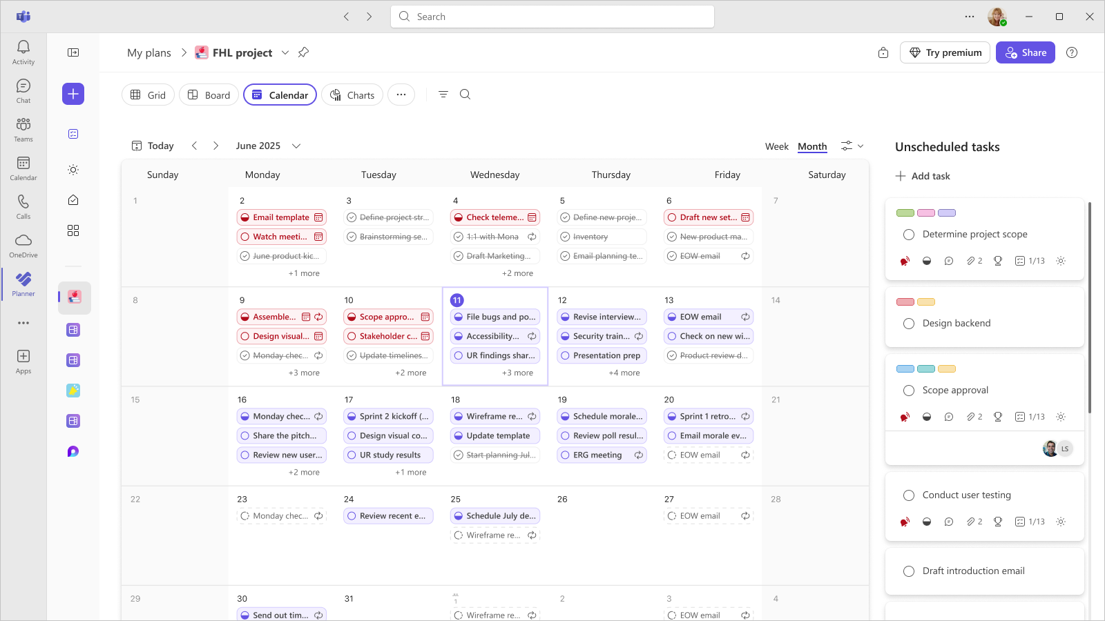 Uma captura de tela de um plano no Planner no Teams mostra a exibição Calendar de tarefas de usuários para o mês.