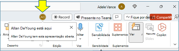 Tela de colaboração do PowerPoint