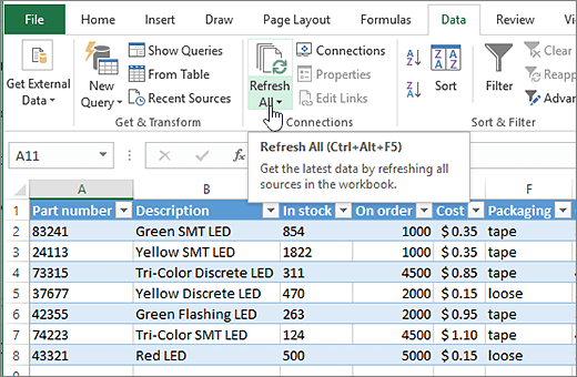 Planilha do Excel com a lista importada e o botão Atualizar Tudo realçado.