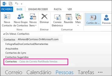 A lista de contactos partilhada é apresentada no Painel de Contactos no Outlook