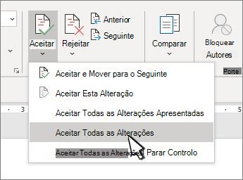 Menu pendente com a opção Aceitar Todas as Alterações no Word