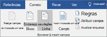 Como parte da Word impressão em série, no separador Mailings, no grupo Escrever & Inserir Campos, selecione Linha de Saudação.
