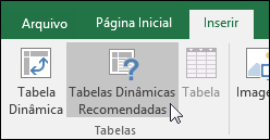 Vá para Inserir > Tabelas Dinâmicas Recomendadas para que o Excel crie uma Tabela Dinâmica para você