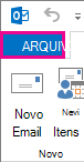 Captura de tela da seção esquerda da faixa de opções do Outlook com Arquivo selecionado