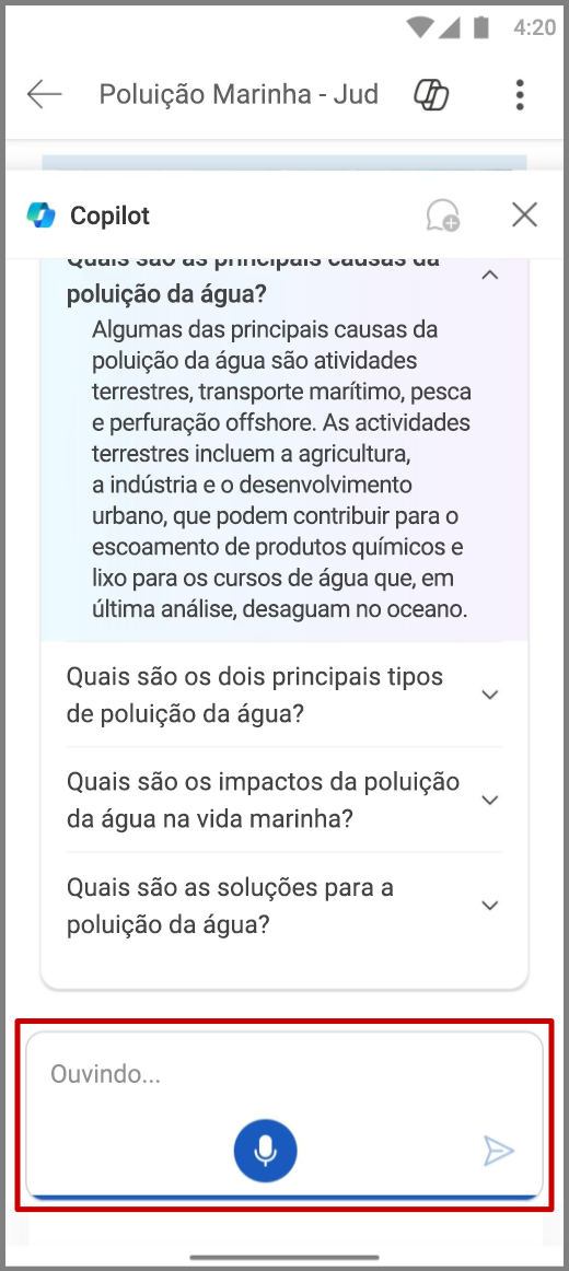 Captura de tela do Copilot no Word em um dispositivo Android usando a entrada de voz na caixa de composição