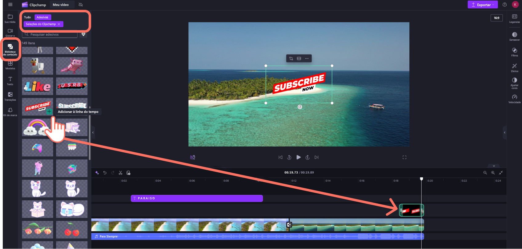 Uma captura de tela de um usuário do Clipchamp para contas pessoais adicionando um adesivo à linha do tempo.
