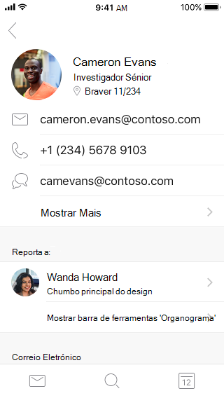 Exemplos de cartões de contacto que mostram informações de contacto e informações adicionais
