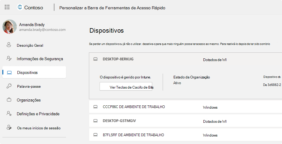 Captura de ecrã a mostrar as chaves de recuperação bitLocker de uma conta escolar ou profissional.