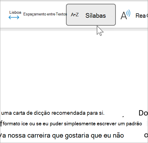 Captura de ecrã a mostrar a funcionalidade Sílaba do leitor envolvente selecionada e a mostrar algumas palavras num e-mail separado em sílabas. a palavra recomendação é apresentada como rec dot om dot men dot da dot tion