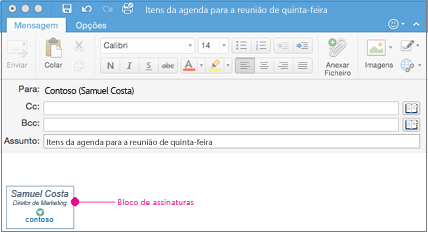 Uma mensagem de e-mail com um bloco de assinatura