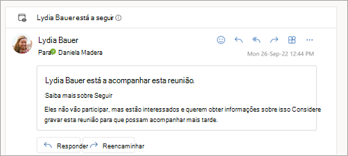 Captura de ecrã a mostrar a resposta de e-mail que o participante está a seguir a reunião