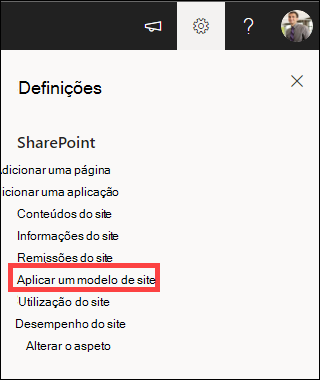 Definições com a opção Aplicar um modelo de site realçada.