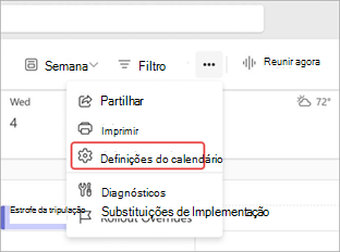 Captura de ecrã a realçar as definições do calendário no calendário do Teams.