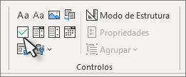 Controlo caixa de verificação no grupo Controlos no friso do programador.