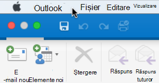 Pentru a vedea ce versiune de Outlook aveți, alegeți Outlook de pe bara de meniu.