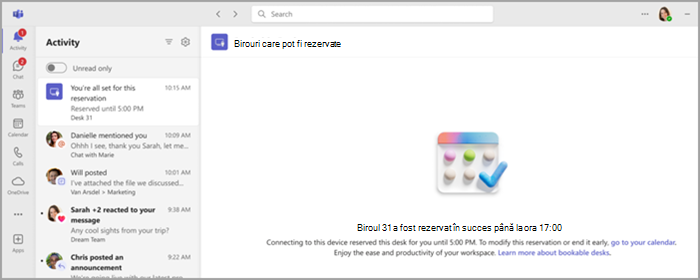 Captură de ecran afișând o notificare de rezervare la birou care poate fi rezervată în fila Activitate din Teams.