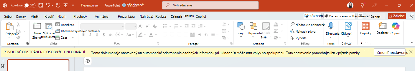 Oznámenie o povolení odstraňovania osobných údajov v aplikácii PowerPoint