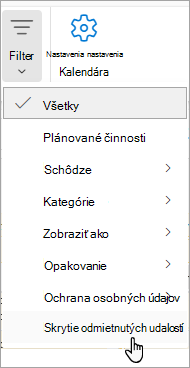 Snímka obrazovky s filtrom v Kalendári zobrazujúca možnosť Skryť odmietnuté udalosti v rozbaľovacom zozname