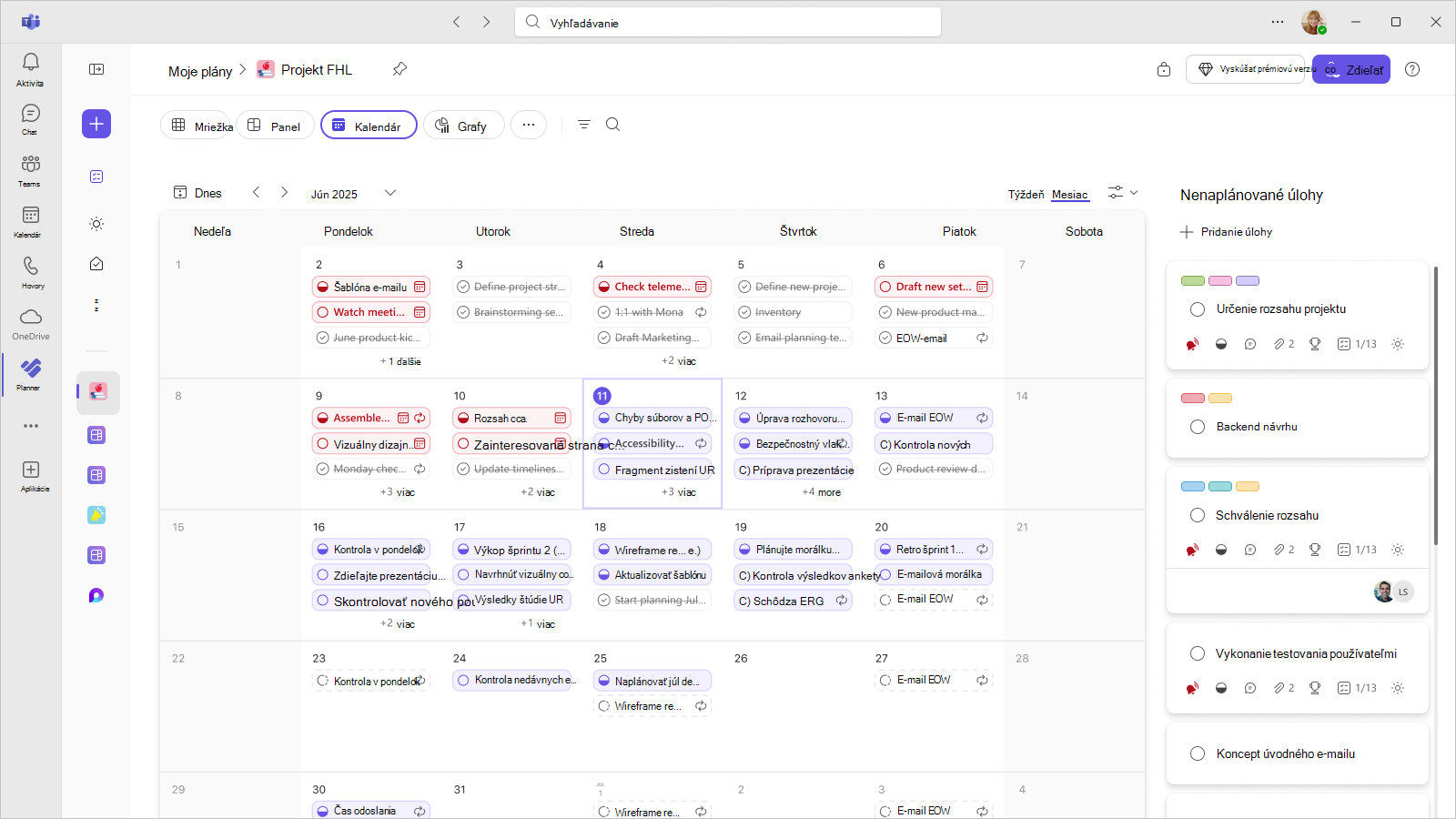 Snímka obrazovky s plánom v Planneri v Teams zobrazuje zobrazenie Kalendár s úlohami používateľa na mesiac.