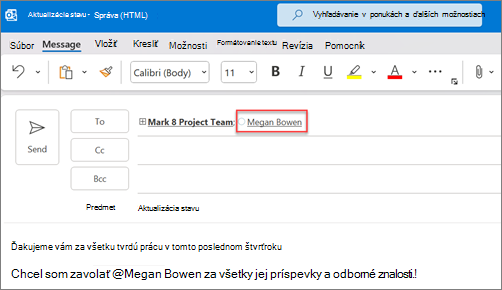 Predvolene sa zobrazujú celé meno a e-mail zmienených osôb