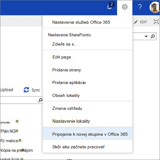 Tento obrázok zobrazuje ponuku ikony ozubeného kolieska a vybratú položku Pripojiť k novej skupine v Microsoft 365.