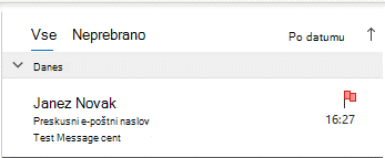 Outlookovo okno »Poslano«, v katerem je prikazana e-pošta, označena z zastavico