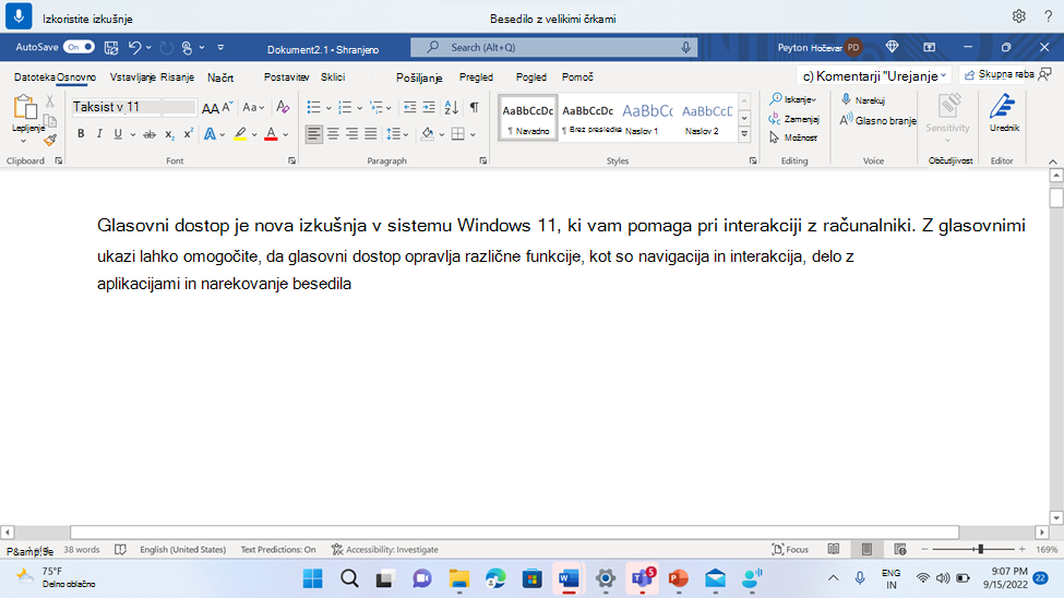 Word dokument, ki prikazuje ukaz za glasovni dostop Velike črke.